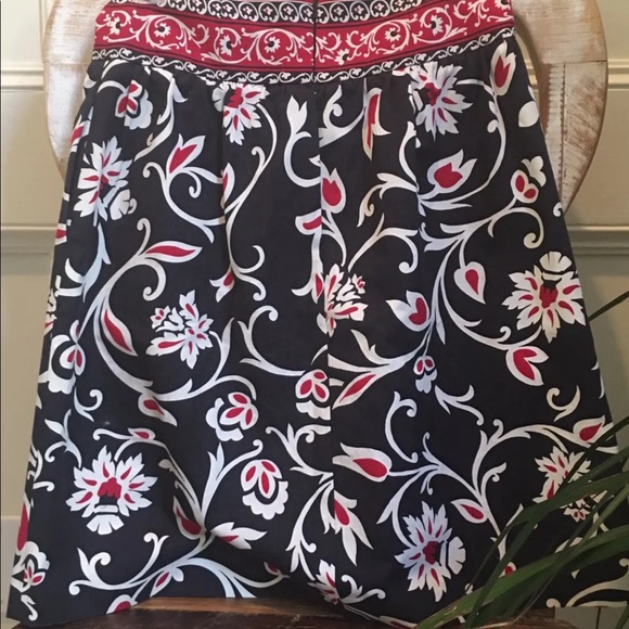 🌸SKIRT BY LAUNDRY - Picture 2 of 7